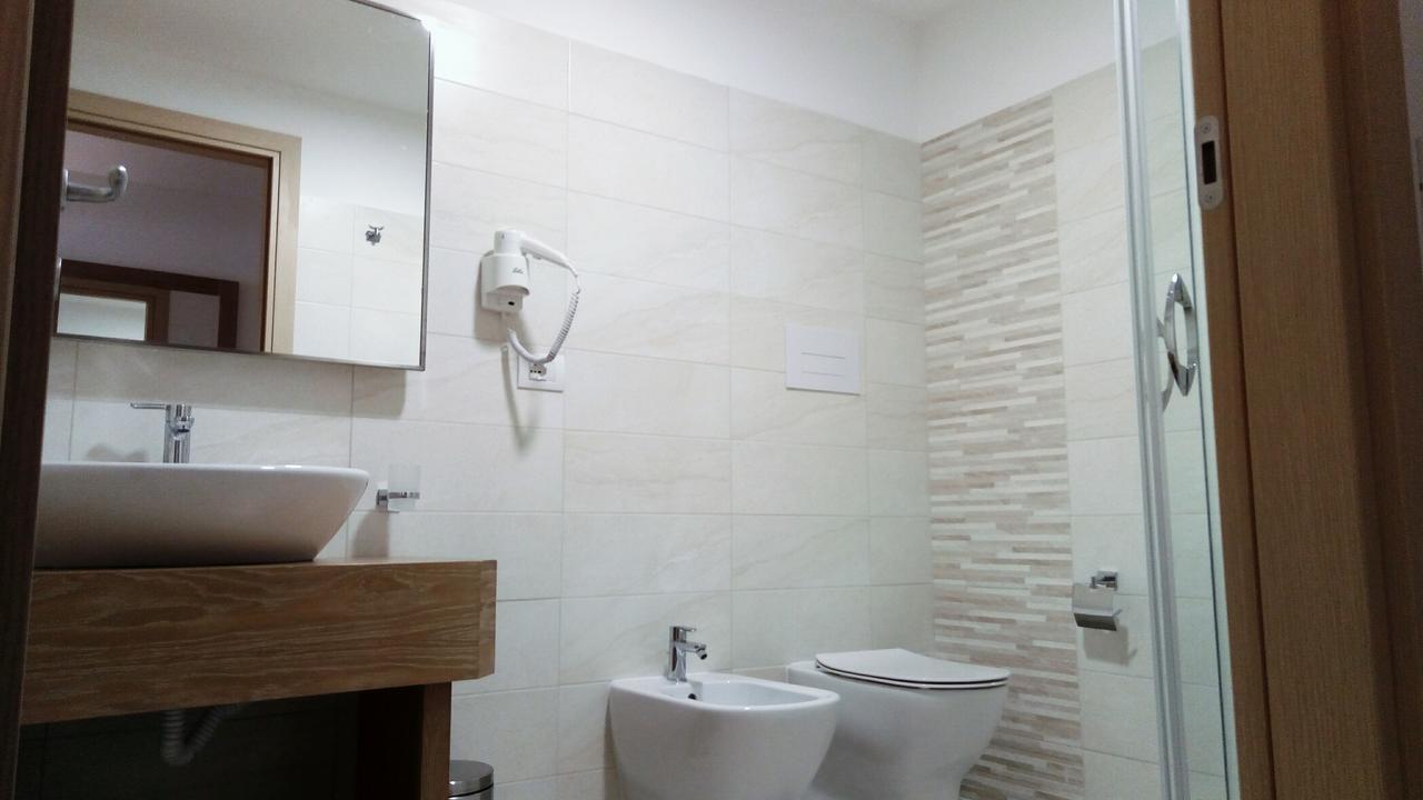 Hotel Maria Golfo Aranci Exterior photo